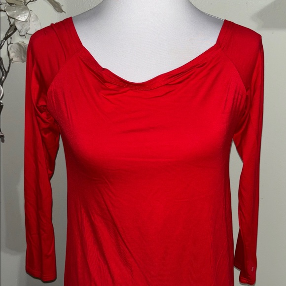 Sarin Mathews Chic Scarlet Blouse for Women - Picture 2 of 5